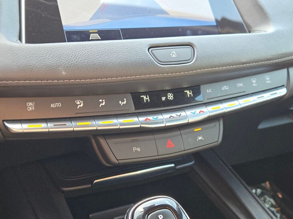 2023 CADILLAC XT4 - Image 30