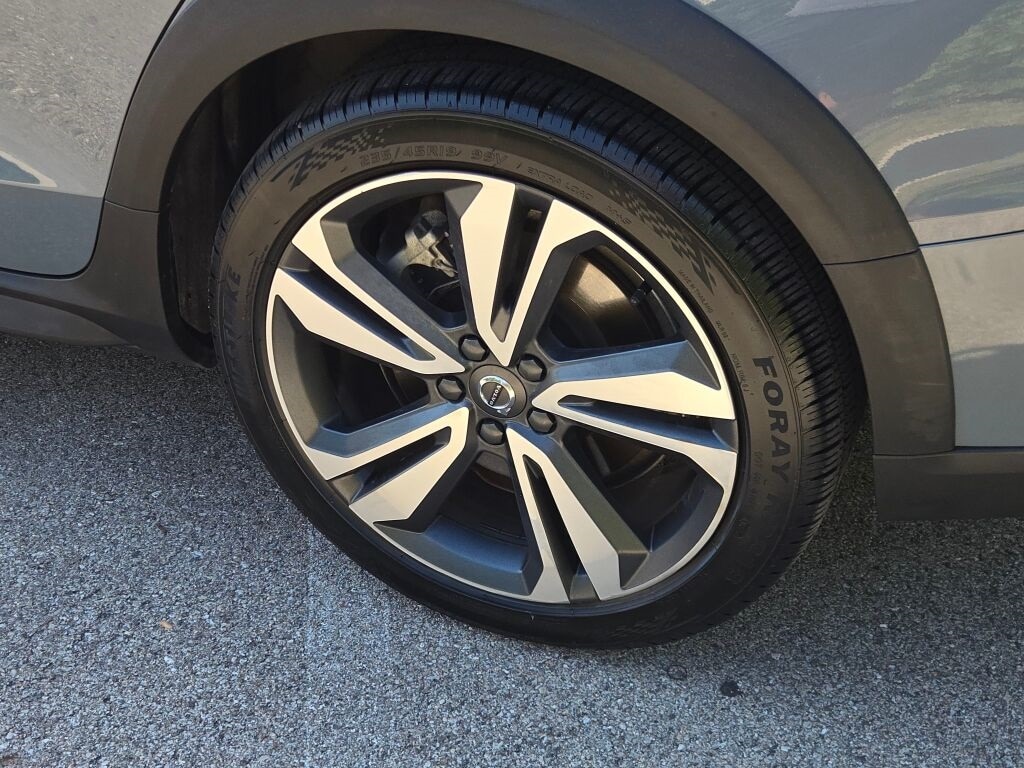 2024 VOLVO V60CC - Image 17