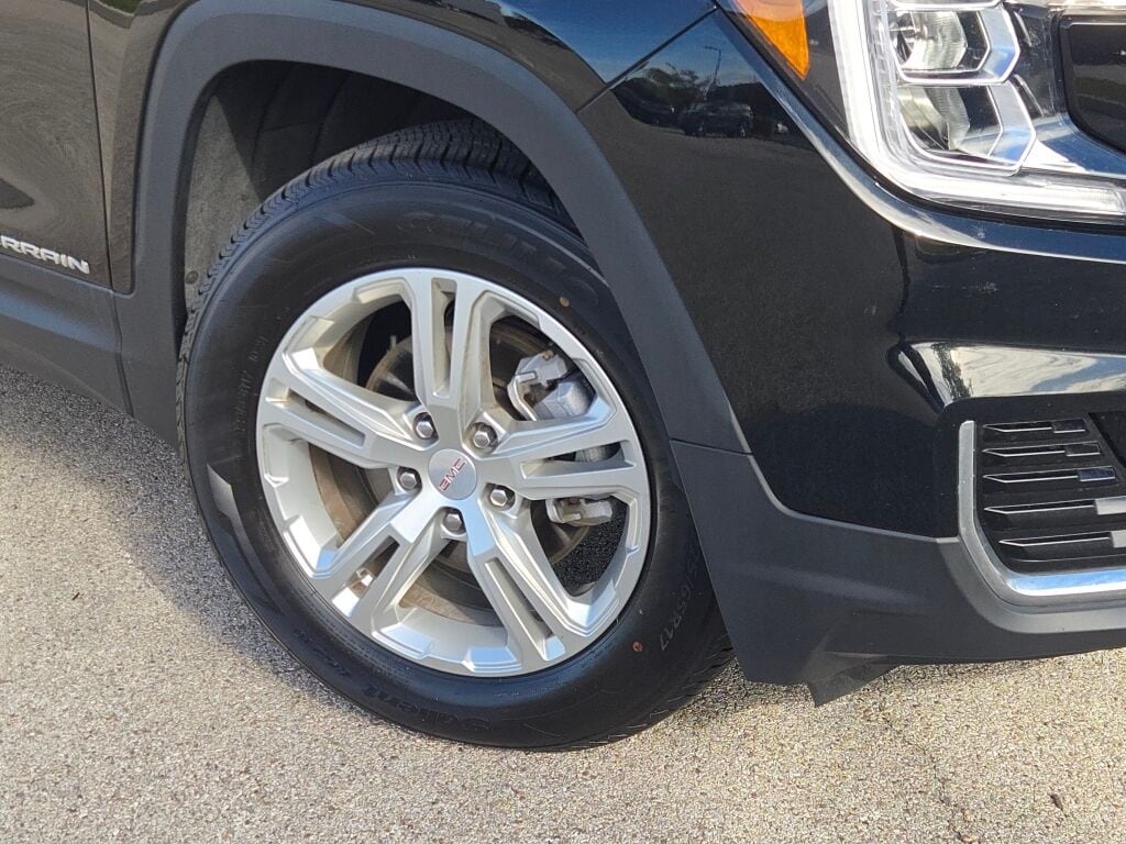 2024 GMC TERRAIN - Image 3