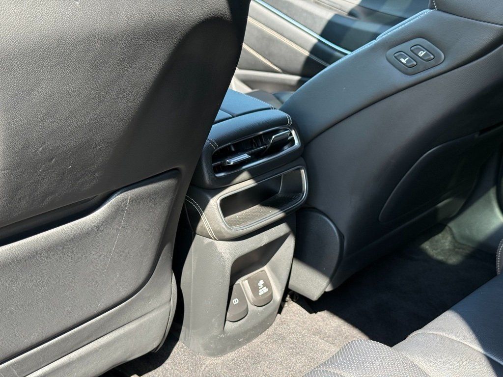 2024 GENESIS GV80 - Image 27