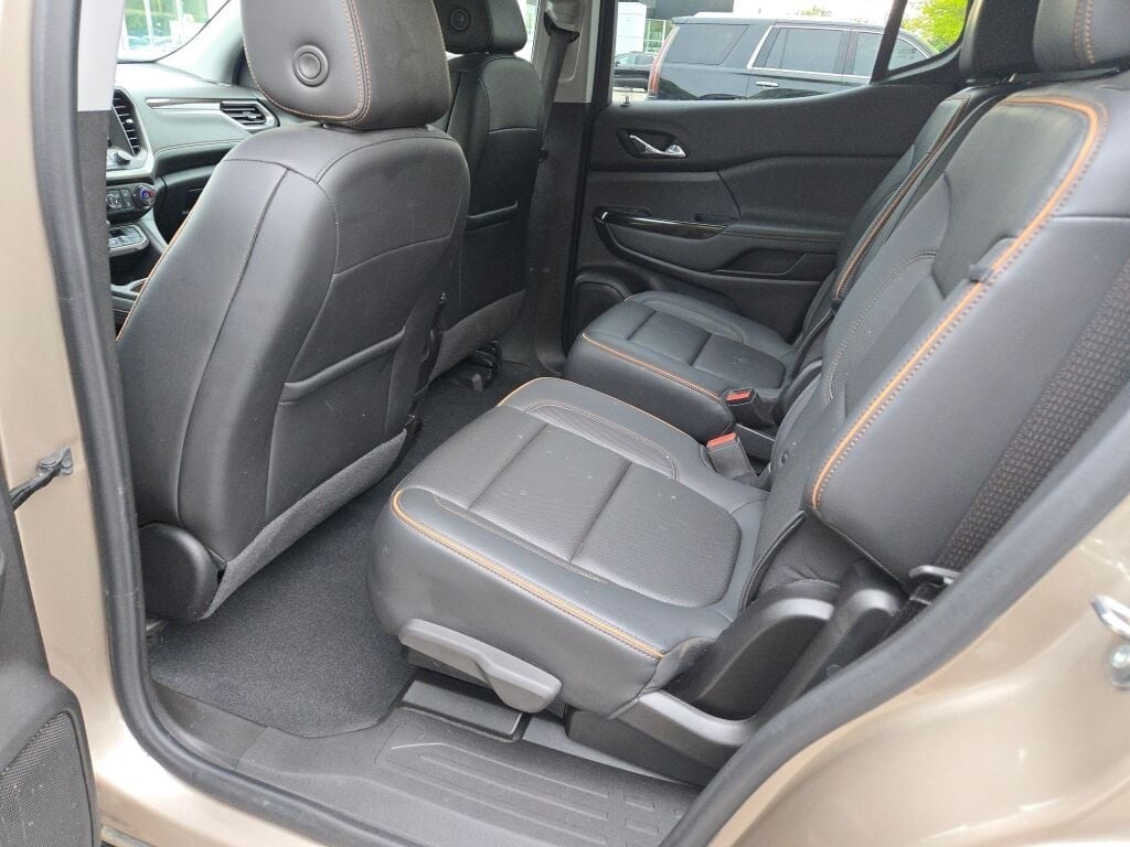 2023 GMC ACADIA - Image 19