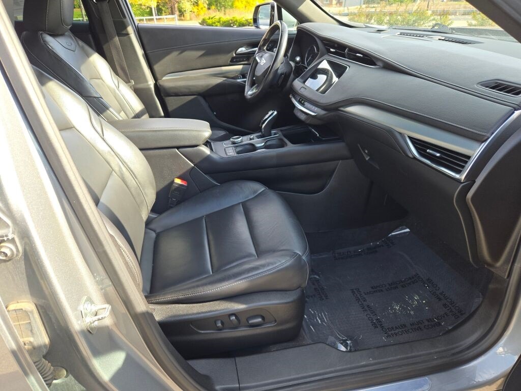 2023 CADILLAC XT4 - Image 7