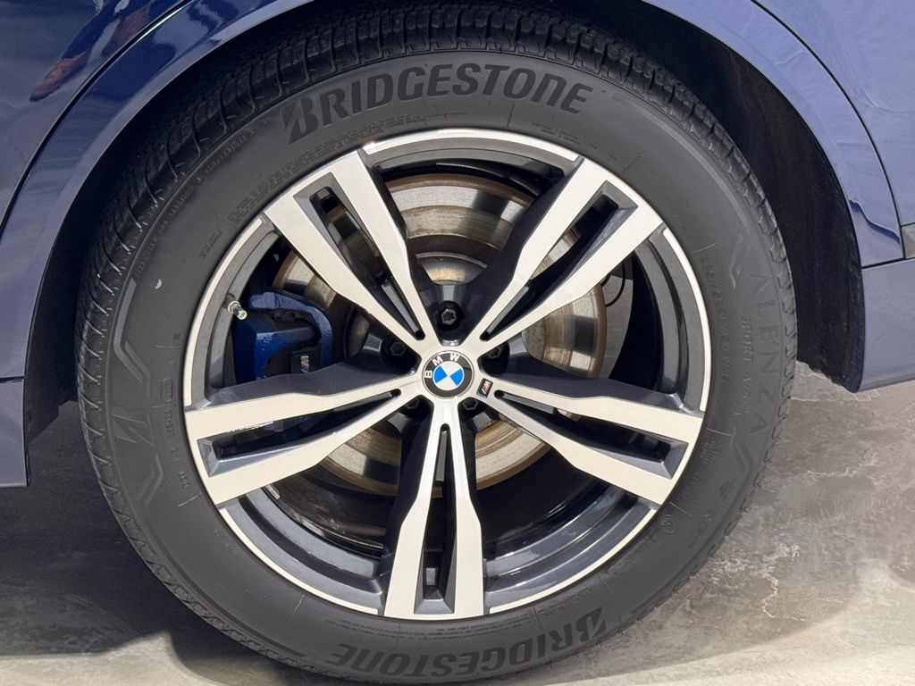2024 BMW X7 - Image 8