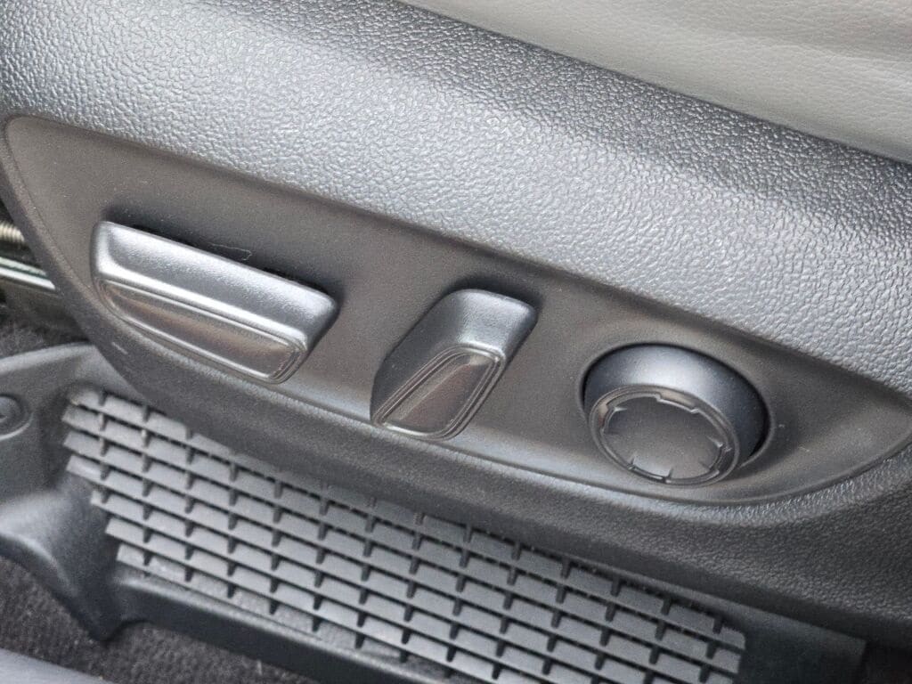 2023 TOYOTA SIENNA - Image 28