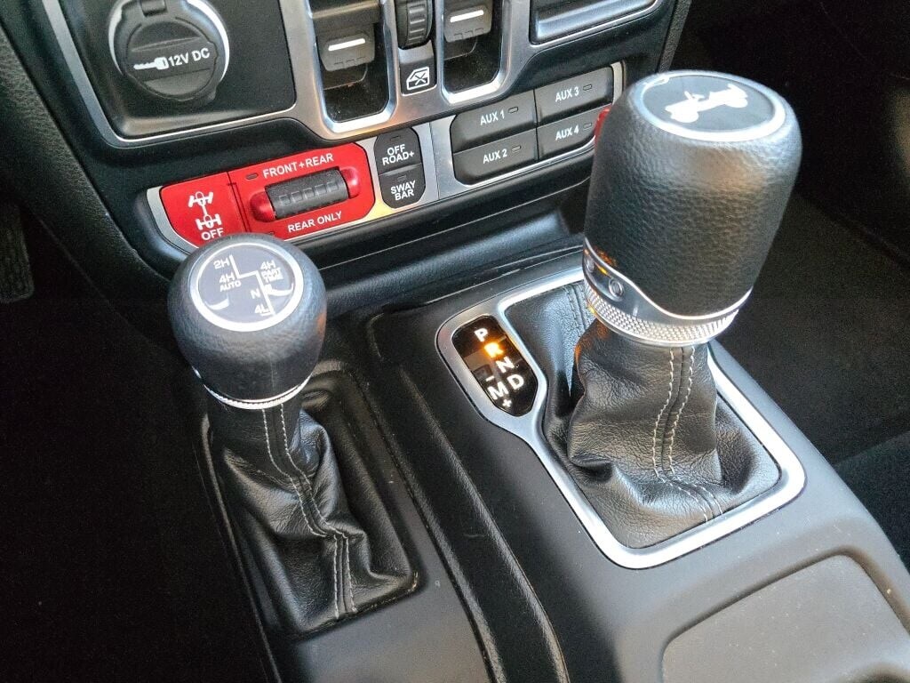 2024 JEEP WRANGLER - Image 28