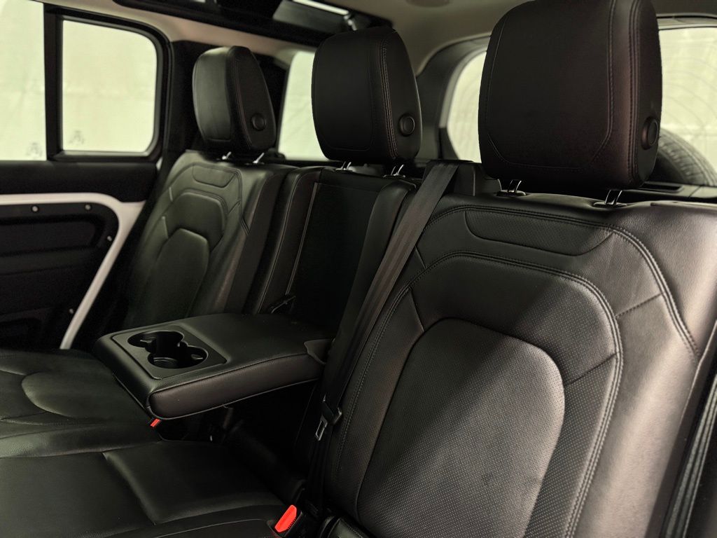 2023 LAND ROVER DEFENDER - Image 25