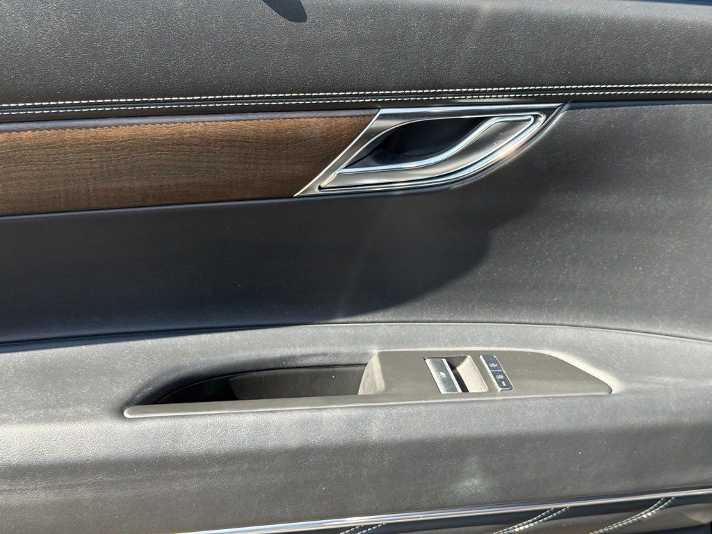 2024 GENESIS GV80 - Image 22