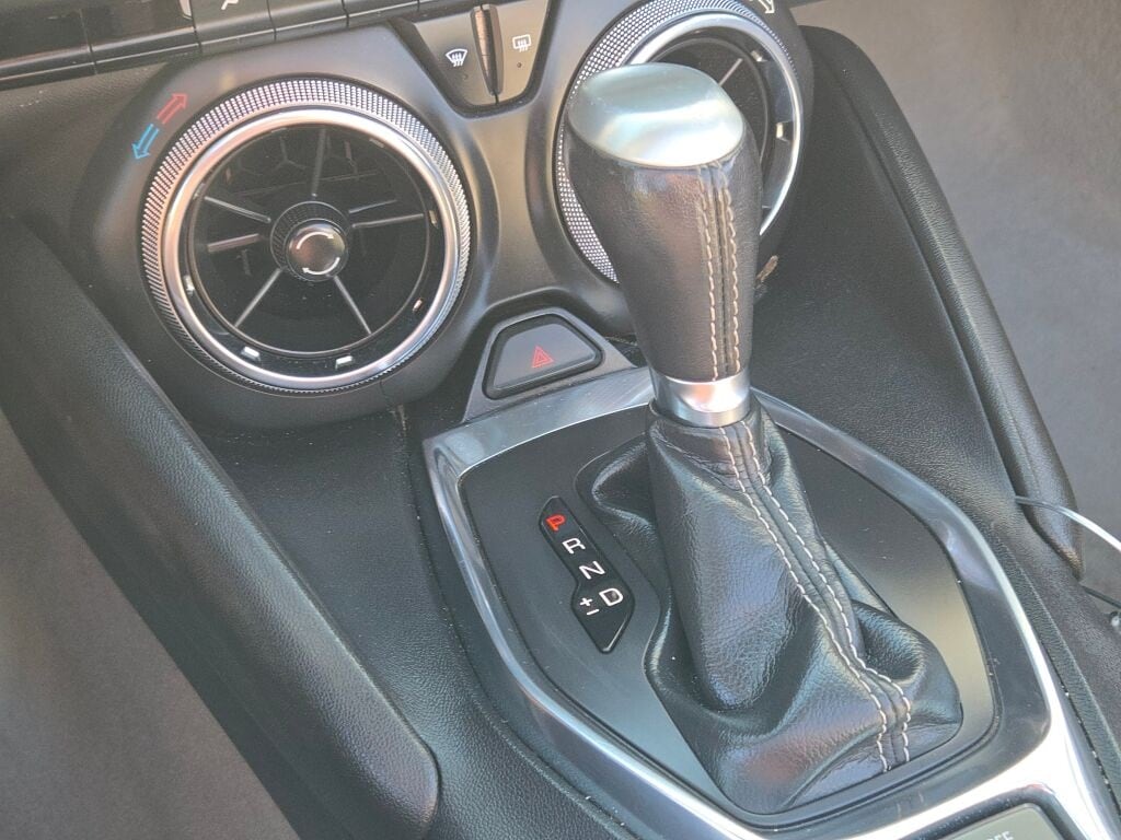 2020 CHEVROLET CAMARO - Image 22