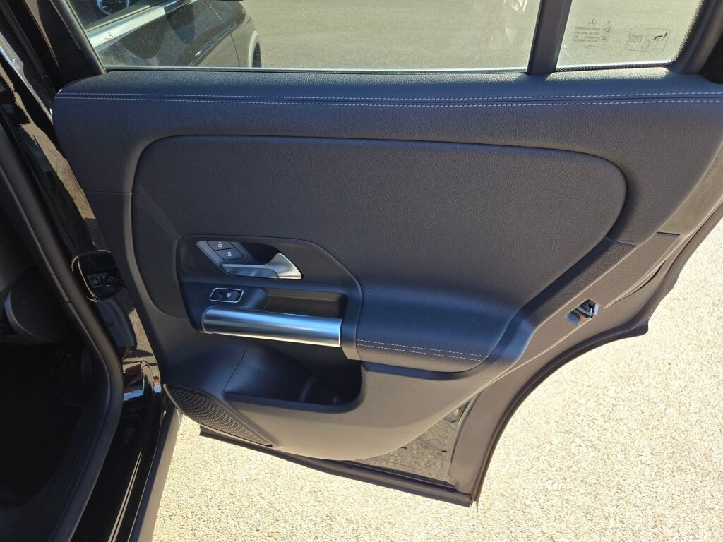 2022 MERCEDES-BENZ GLA-CLASS - Image 9