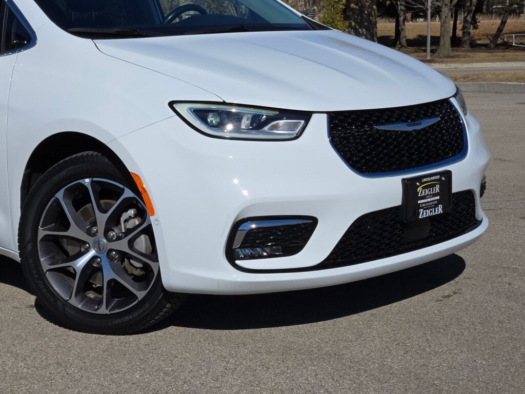 2021 CHRYSLER PACIFICA - Image 2