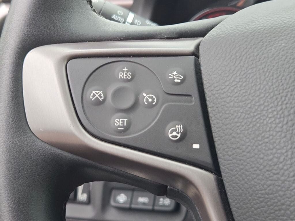 2023 GMC ACADIA - Image 36