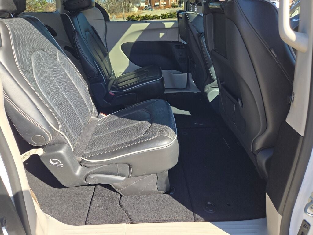 2021 CHRYSLER PACIFICA - Image 10
