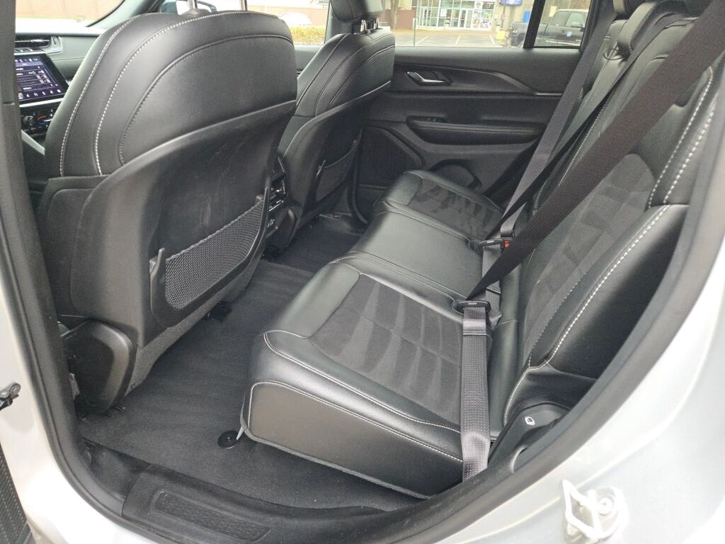 2024 JEEP GRAND CHEROKEE - Image 19