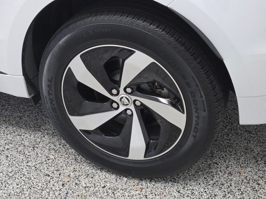 2024 JAGUAR F-PACE - Image 17