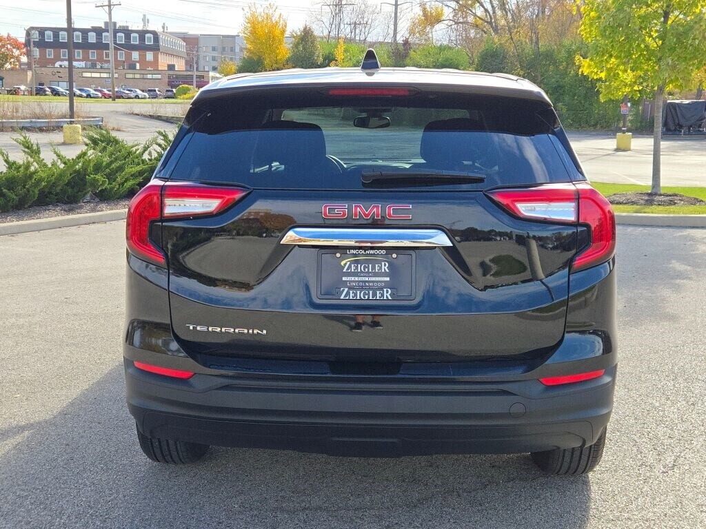 2024 GMC TERRAIN - Image 14