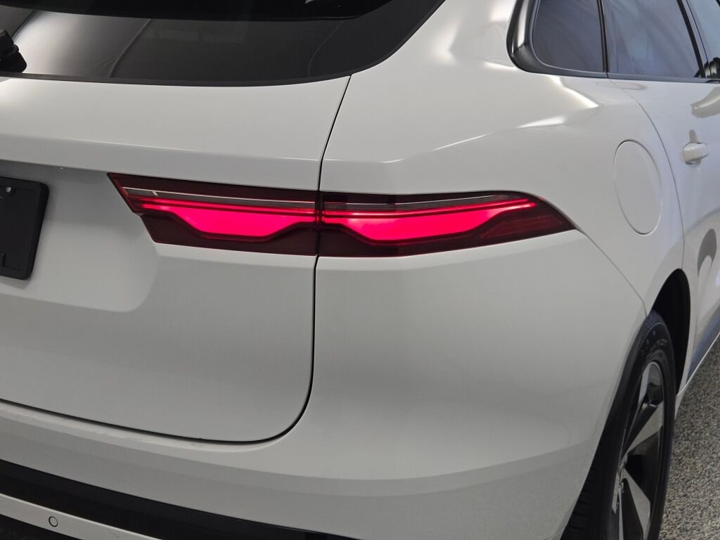2024 JAGUAR F-PACE - Image 13