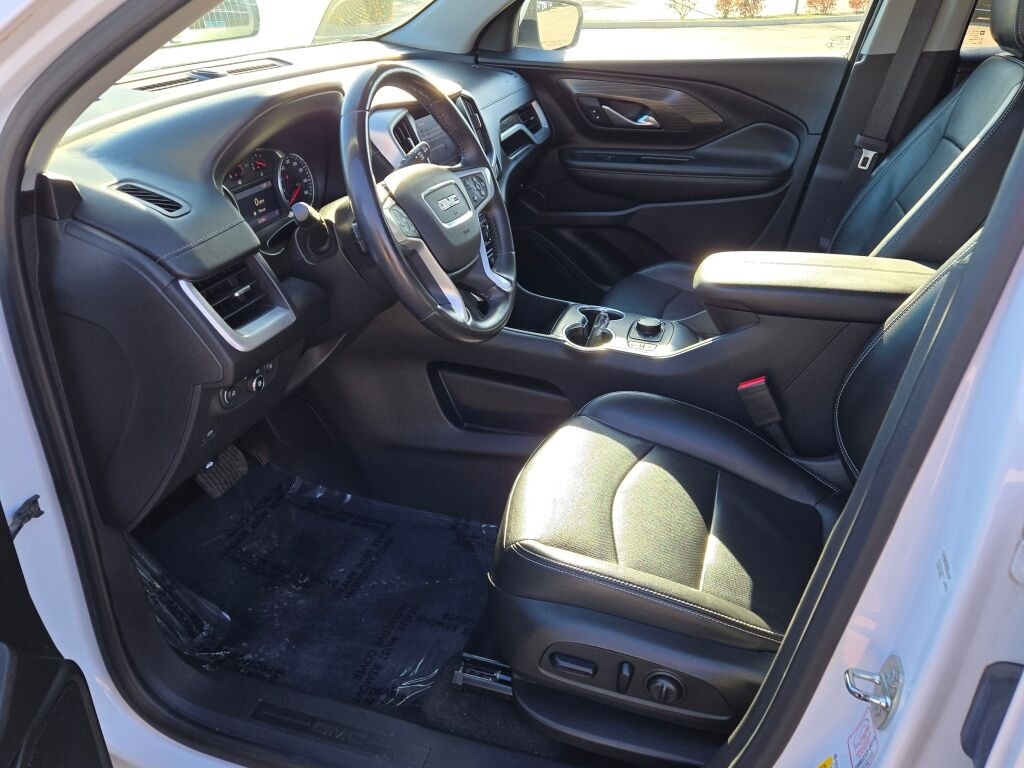 2022 GMC TERRAIN - Image 25