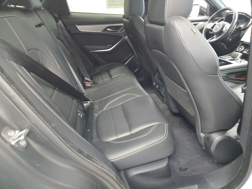 2024 JAGUAR F-PACE - Image 11