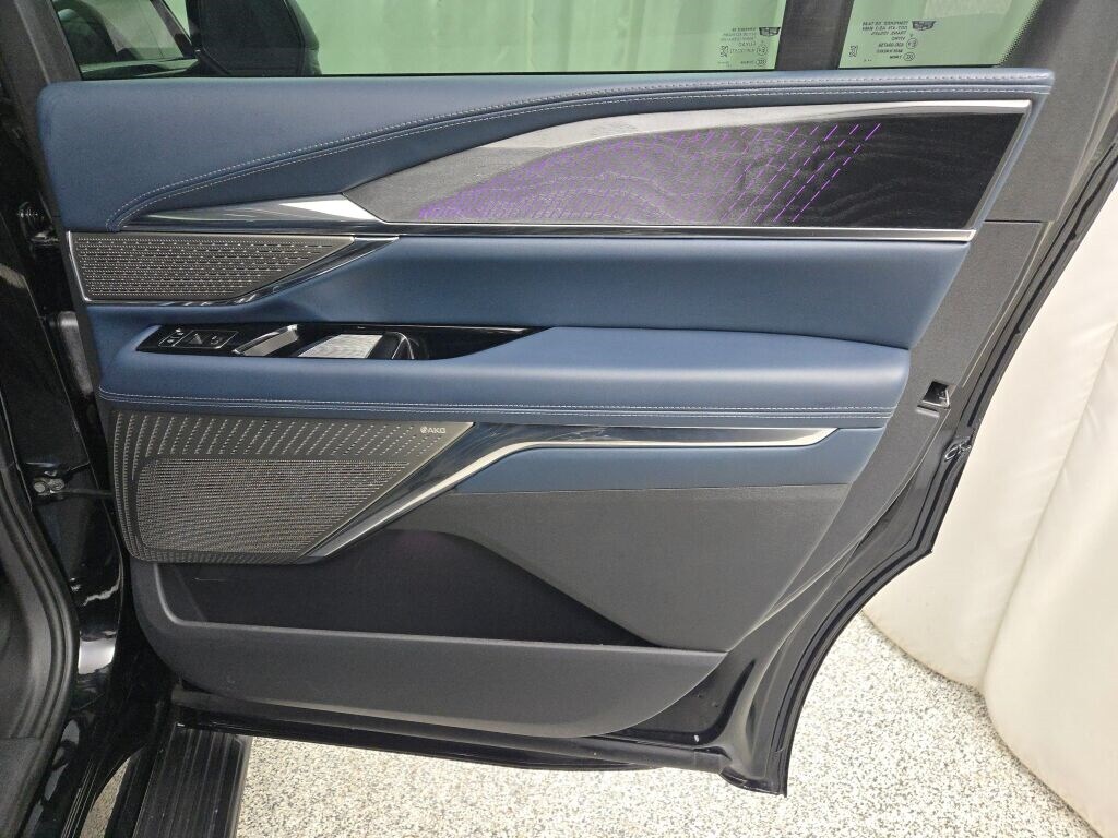 2025 CADILLAC ESCALADE IQ - Image 10