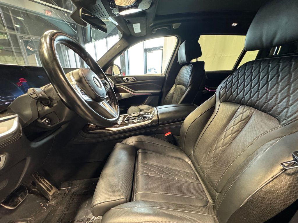 2024 BMW X7 - Image 20