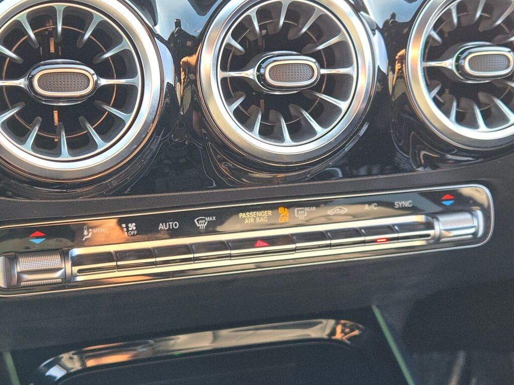 2022 MERCEDES-BENZ GLA-CLASS - Image 29