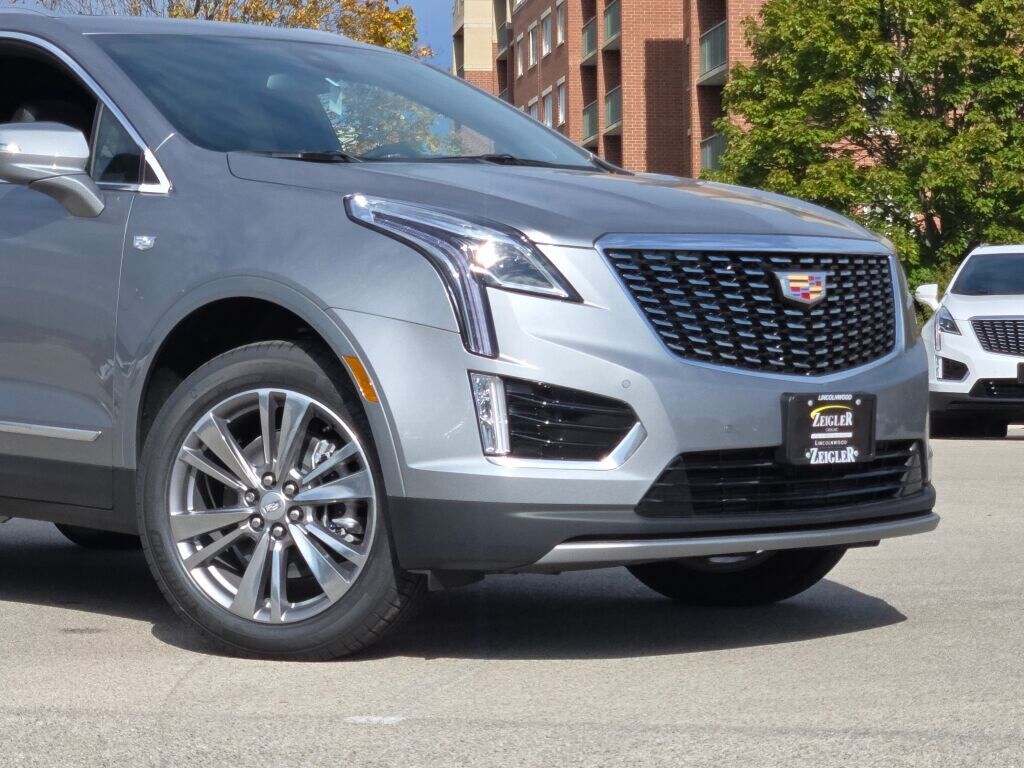 New 2025 CADILLAC XT5 Premium Luxury SUV