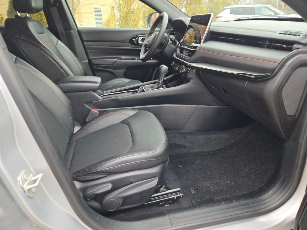 2024 JEEP COMPASS - Image 9