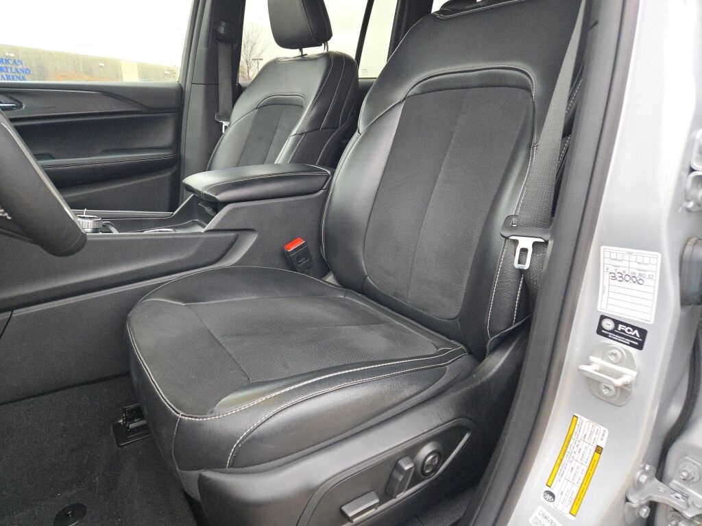 2024 JEEP GRAND CHEROKEE - Image 25