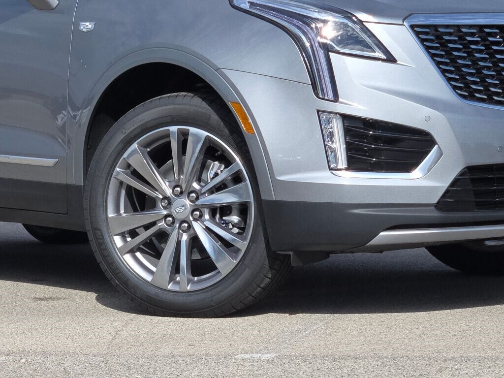 New 2025 CADILLAC XT5 Premium Luxury SUV