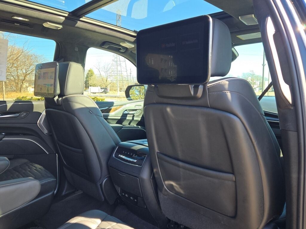 2024 CADILLAC ESCALADE - Image 13