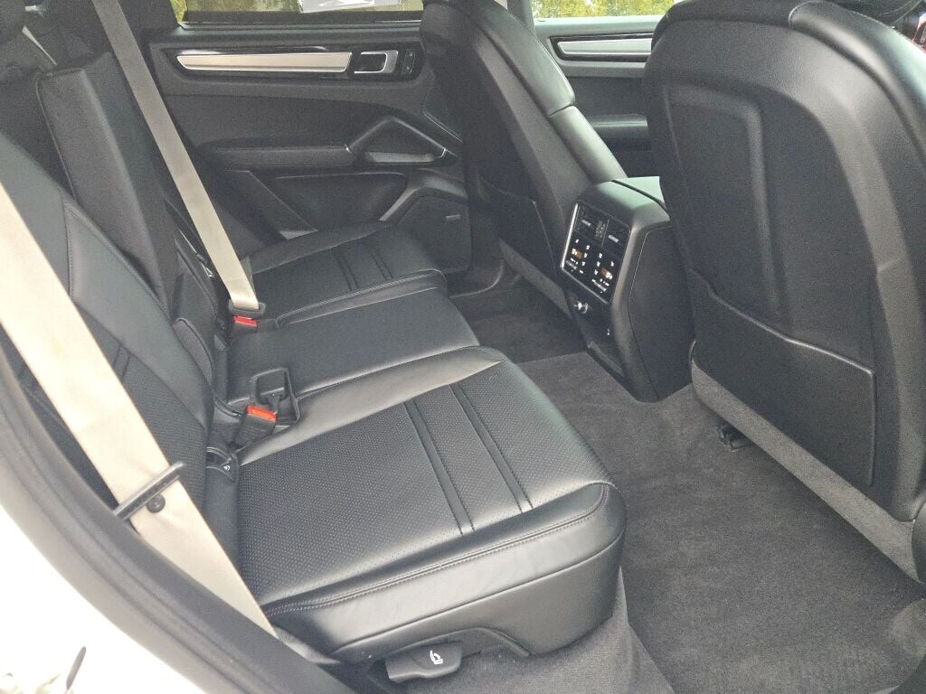 2023 PORSCHE CAYENNE - Image 11