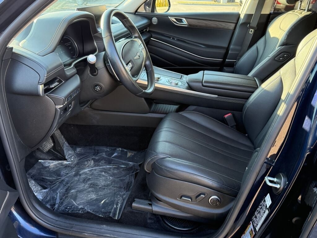 2024 GENESIS GV80 - Image 25