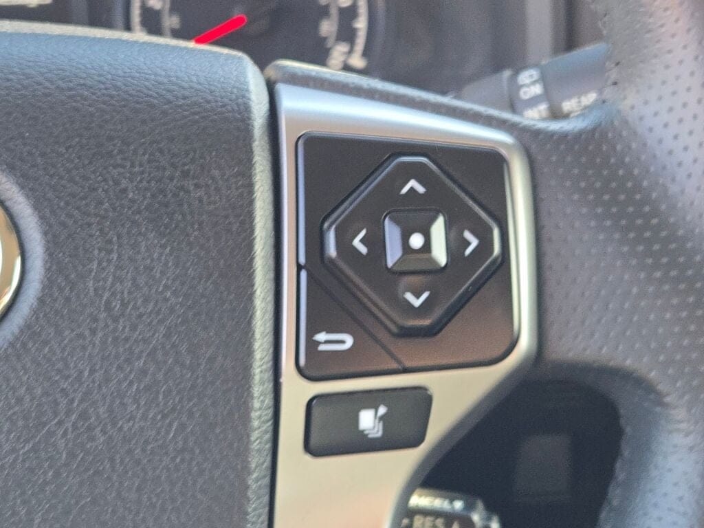 2024 TOYOTA 4RUNNER - Image 33