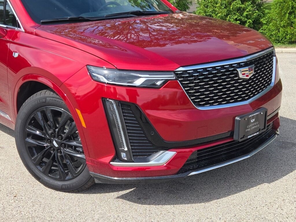 New 2025 CADILLAC XT6 Premium Luxury SUV