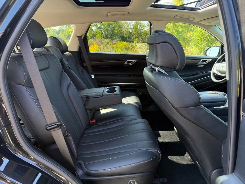 2024 GENESIS GV80 - Image 29