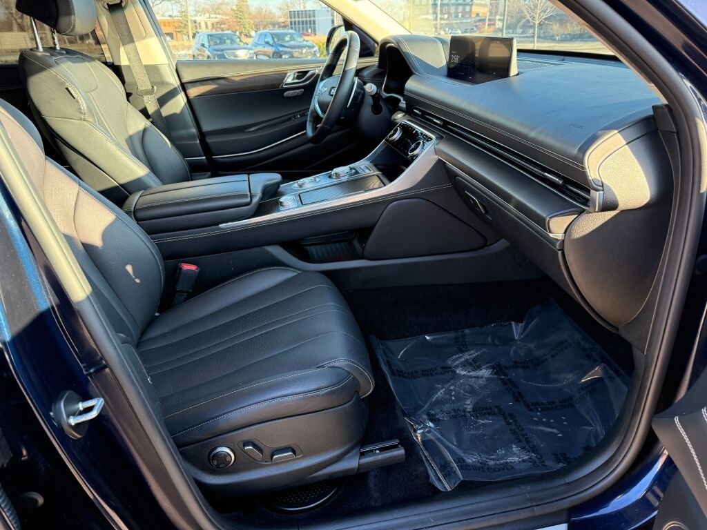 2024 GENESIS GV80 - Image 7