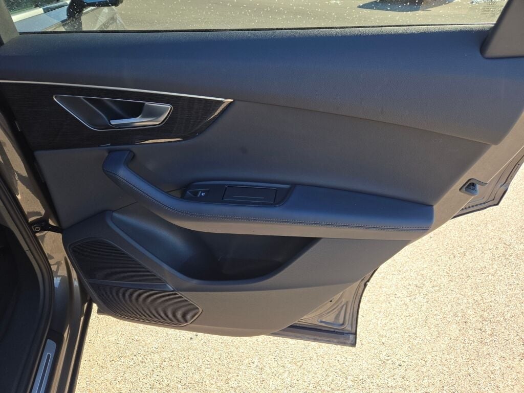 2024 AUDI Q7 - Image 11