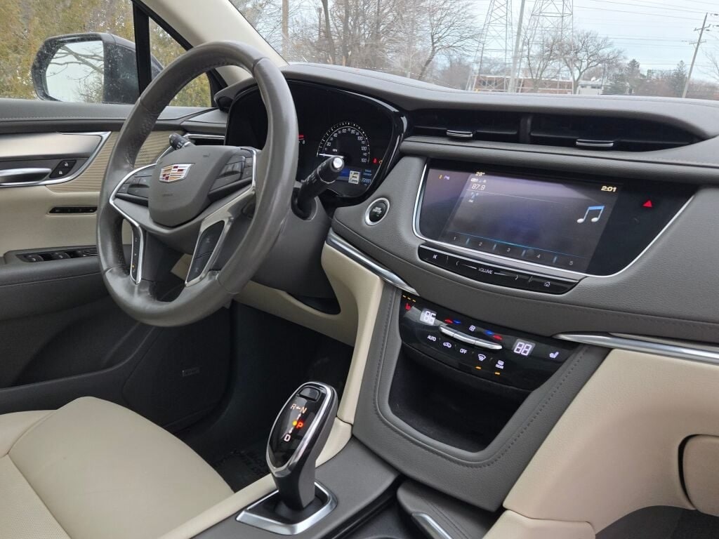 2019 CADILLAC XT5 - Image 9