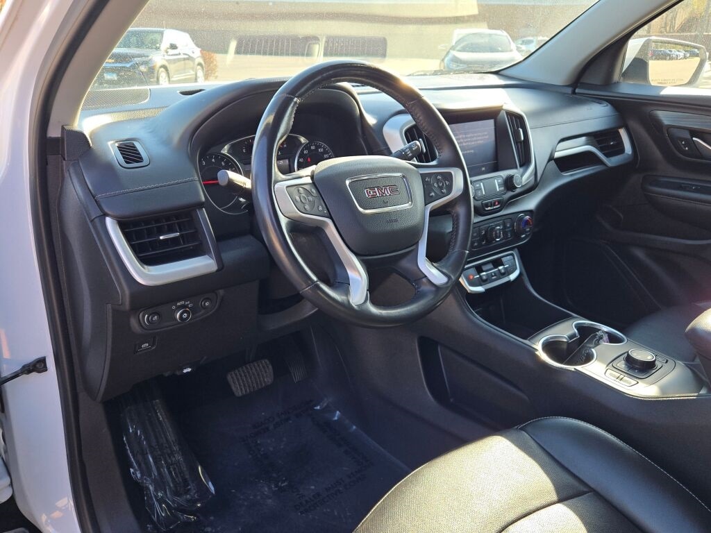 2022 GMC TERRAIN - Image 24