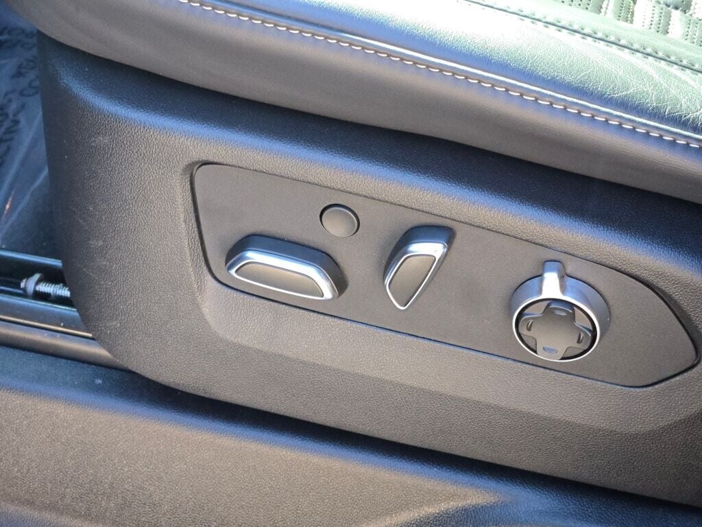 2024 CADILLAC ESCALADE - Image 32