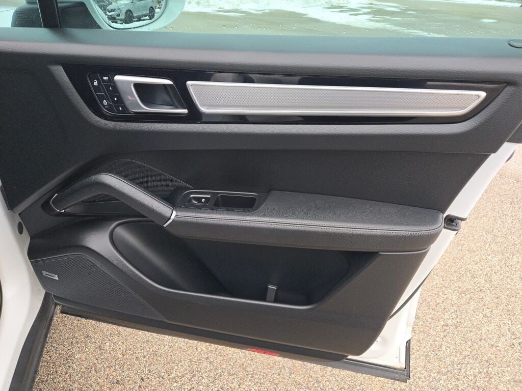 2023 PORSCHE CAYENNE - Image 6