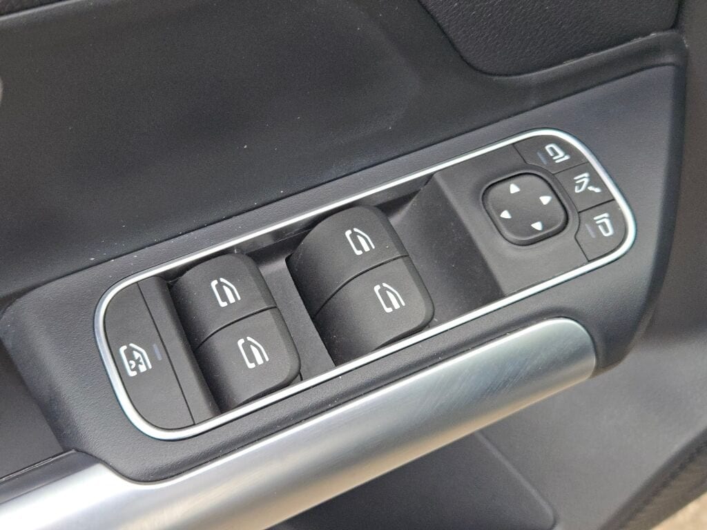 2024 MERCEDES-BENZ GLA-CLASS - Image 24