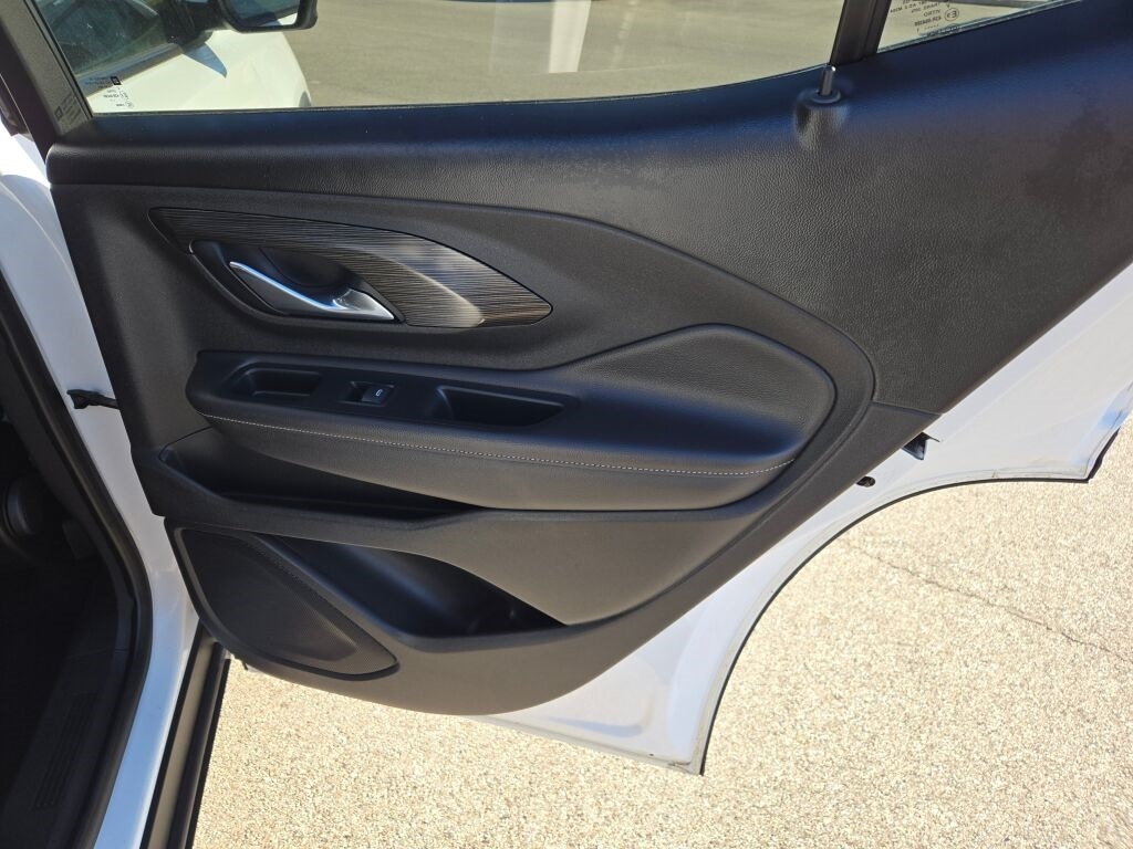 2022 GMC TERRAIN - Image 10