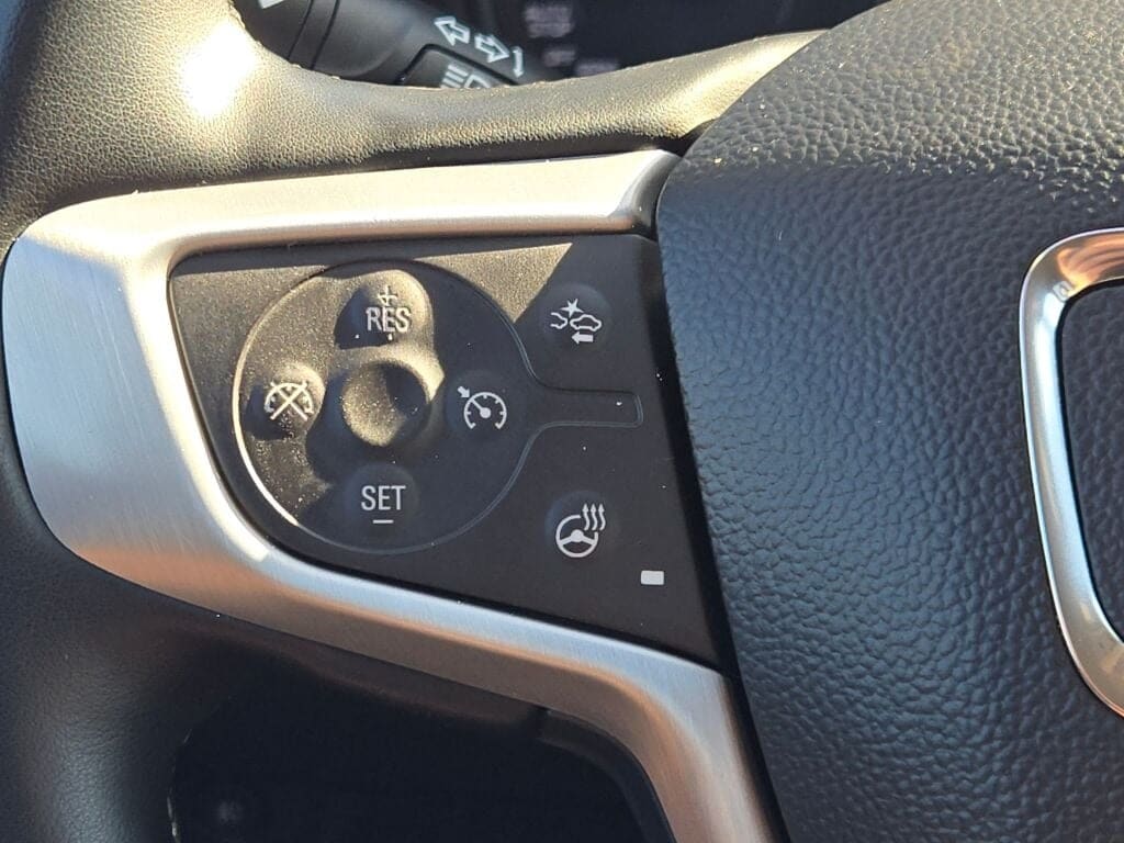 2024 GMC TERRAIN - Image 32