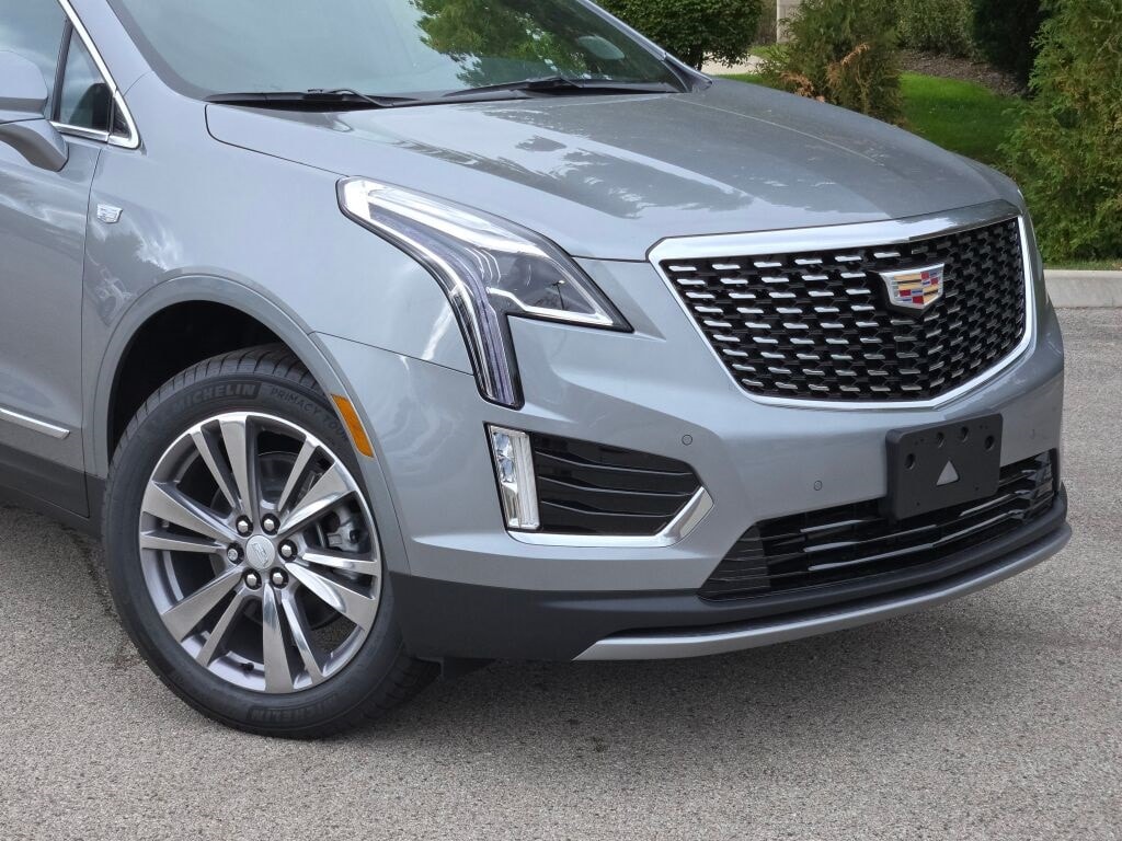 New 2025 CADILLAC XT5 Premium Luxury SUV