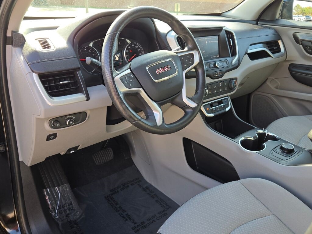 2024 GMC TERRAIN - Image 24