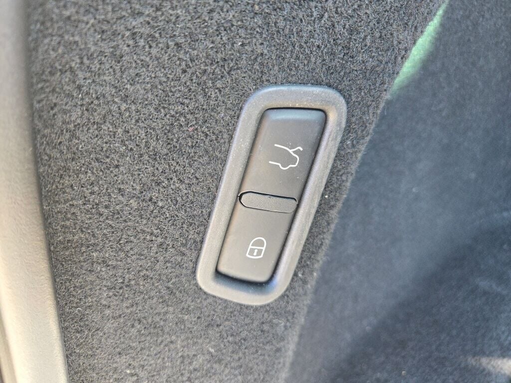 2023 MASERATI LEVANTE - Image 22