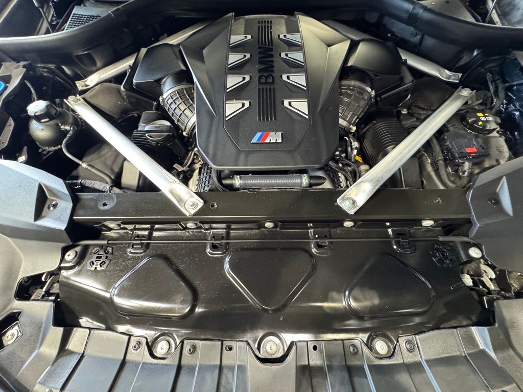 2024 BMW X7 - Image 34