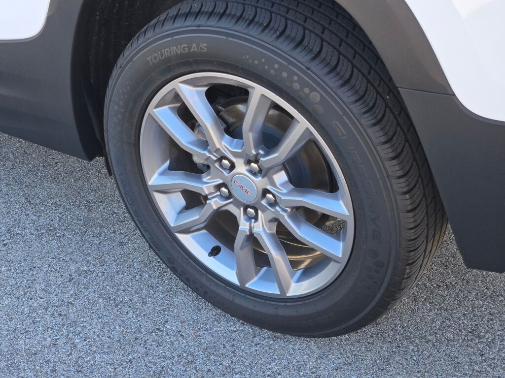 2022 GMC TERRAIN - Image 17