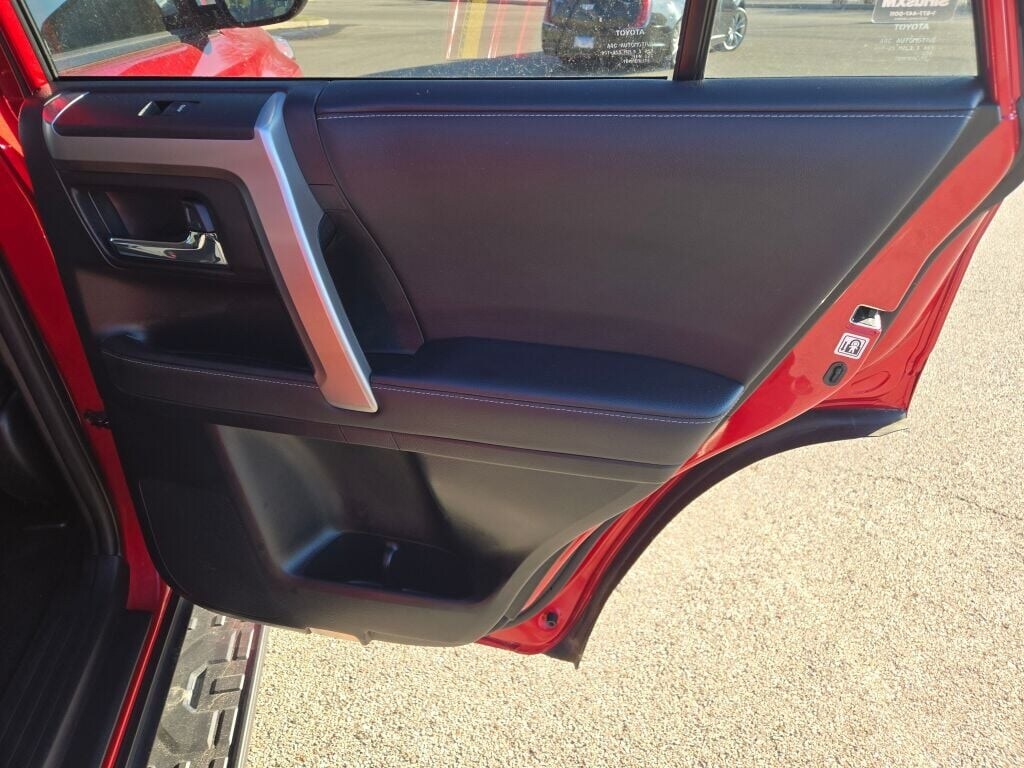 2024 TOYOTA 4RUNNER - Image 10